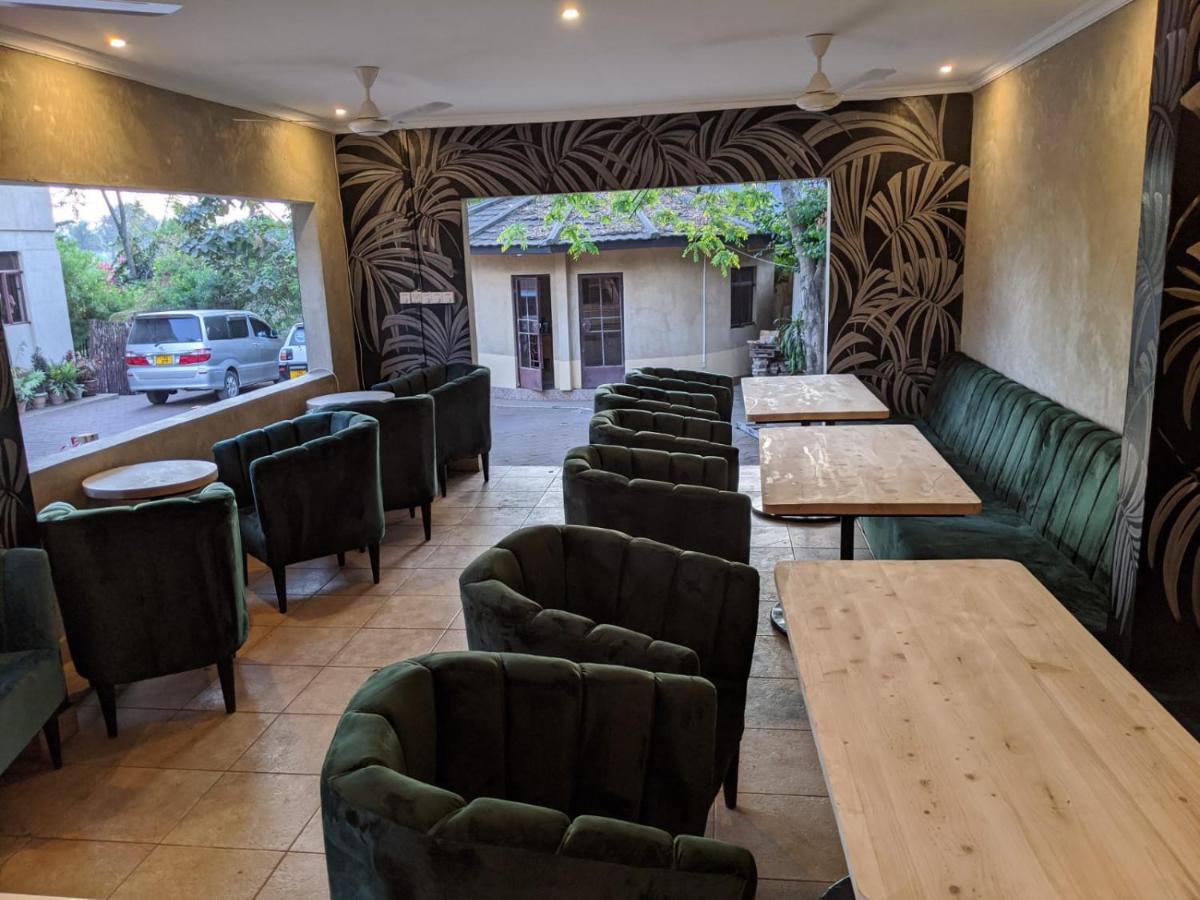 White House Of Tanzania Hostel Arusha Exterior foto